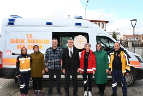 112 SAĞLIK HİZMETLERİ İSTASYONU ÇALIŞANLARINA BAŞKAN’DAN ZİYARET