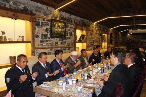 BAŞKAN TUTAL'DAN EMNİYET GÜÇLERİNE YEMEK