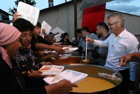 BAŞKAN USTAOĞLU MUHARREM AYI İFTARINA KATILDI