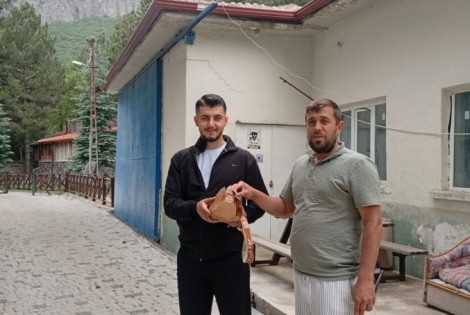 SEYDİŞEHİR BELEDİYESİ ÇALIŞANINDAN ÖRNEK DAVRANIŞ