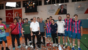 BAŞKANLIK KUPASI VOLEYBOL TURNUVASINDA ŞAMPİYON CİMNASTİK SPOR