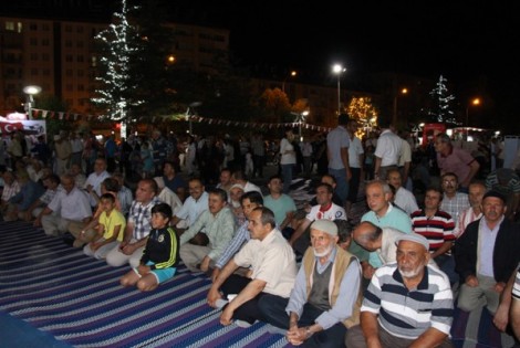 
						SEYDİŞEHİR 15 TEMMUZ ŞEHİTLERİ ANMA, DEMOKRASİ VE MİLLİ BİRLİK GÜNÜ BAŞLADI					